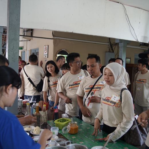 Foto Reuni 25 Tahun Padmanaba 58 12